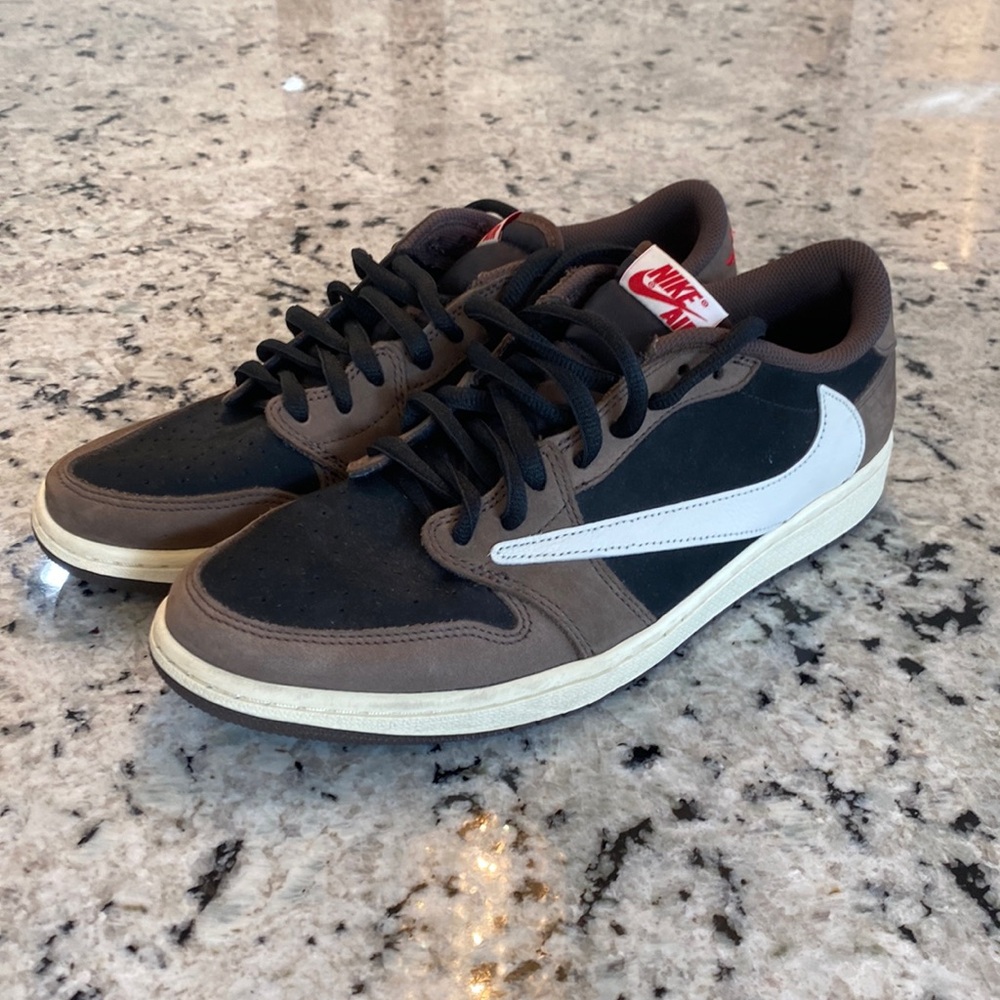 Nike Air Jordan Travis Scott Collectable Men’s 11